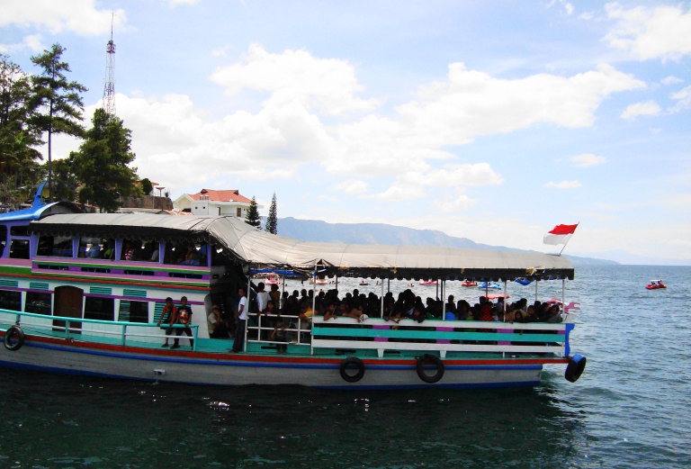 File:Lake Toba, North Sumatra (52).JPG