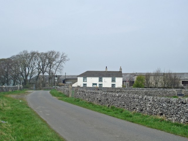 File:Limestone Way approaching Mount Pleasant Farm - geograph.org.uk - 413644.jpg