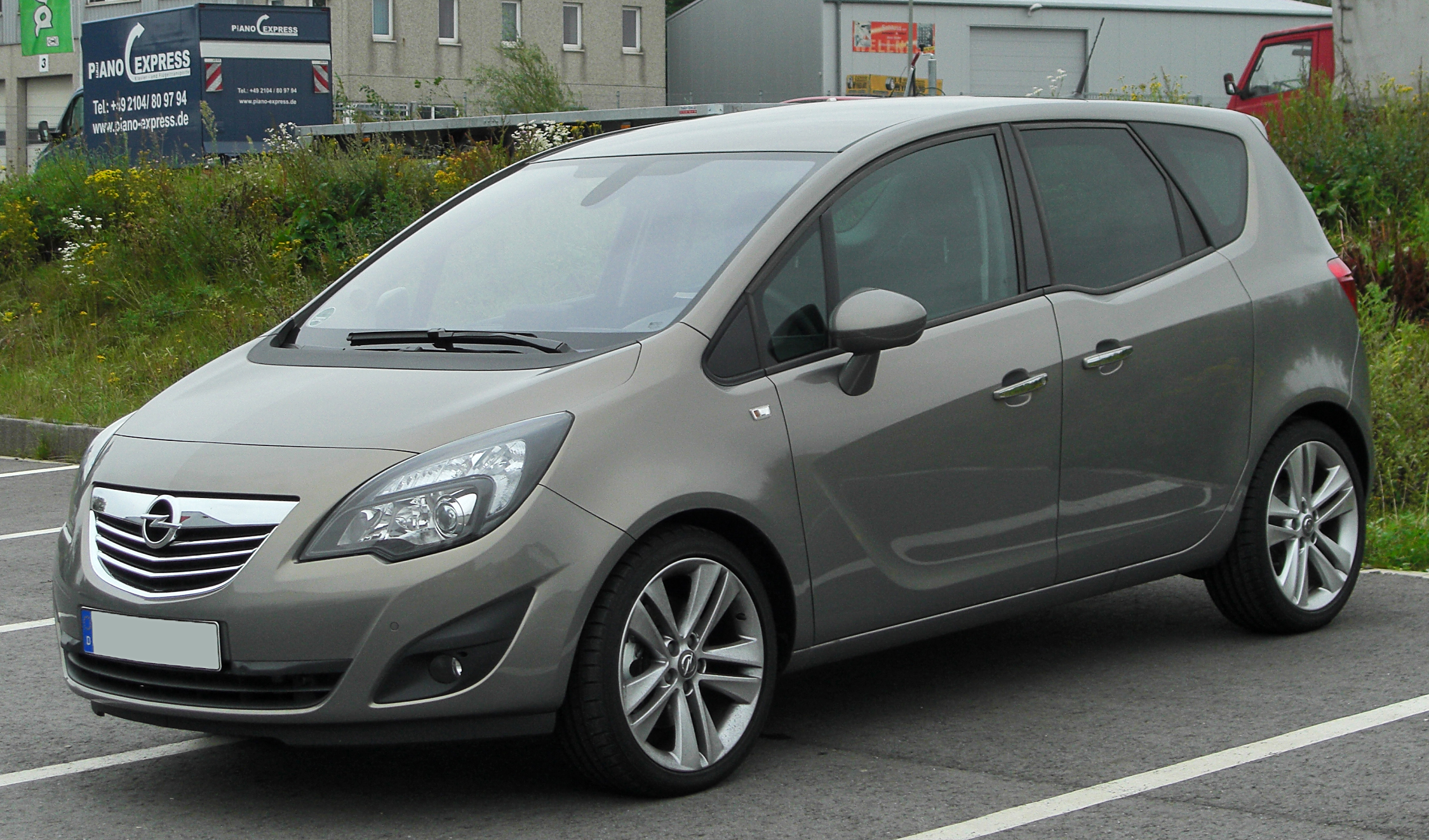 File Opel Meriva B 1 4 Ecotec Innovation Front 2 Jpg Wikimedia Commons