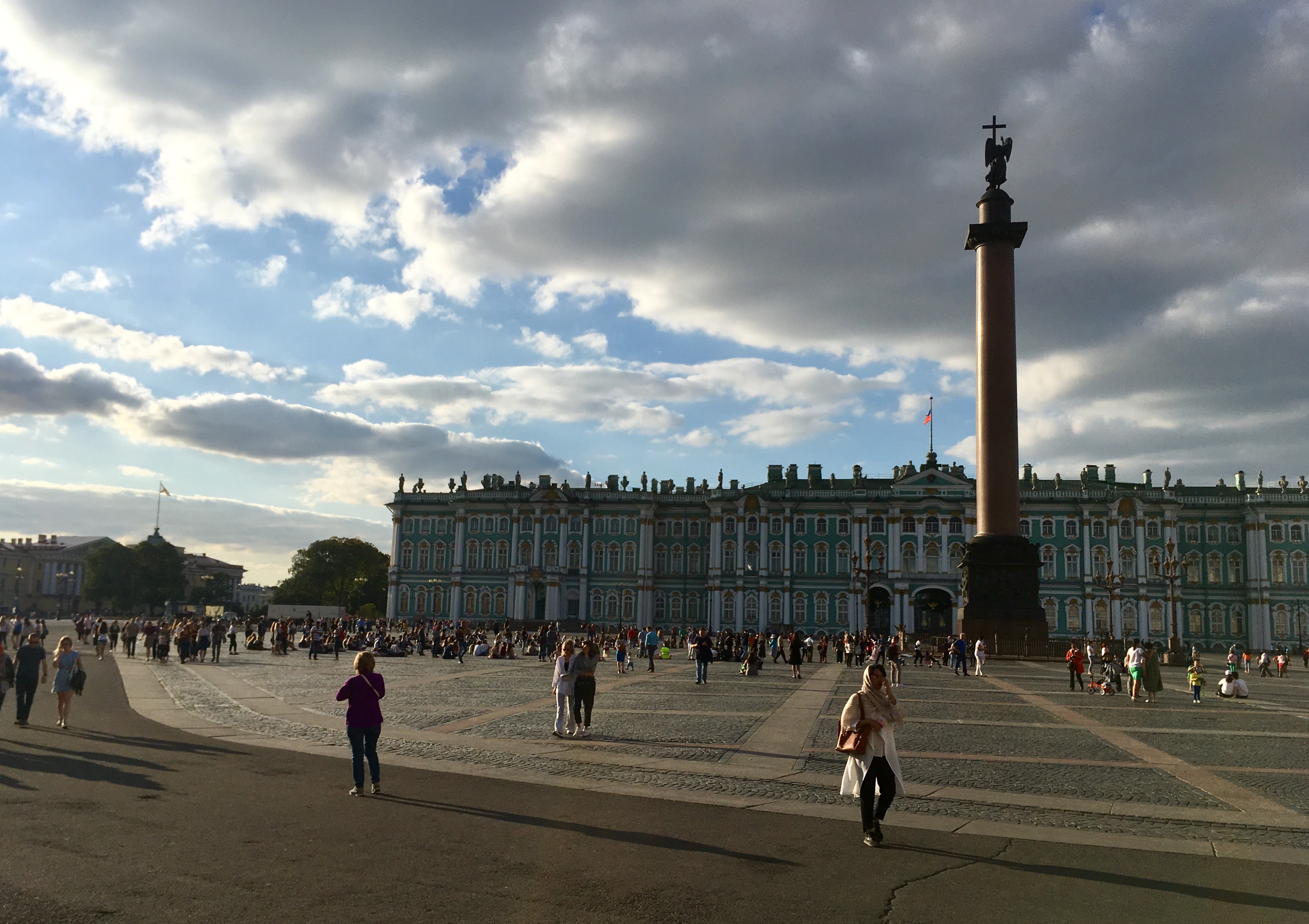 Площадь Петра Великого Санкт-Петербург. Дворцовая площадь Варшавы. Дворцовая площадь Монако.