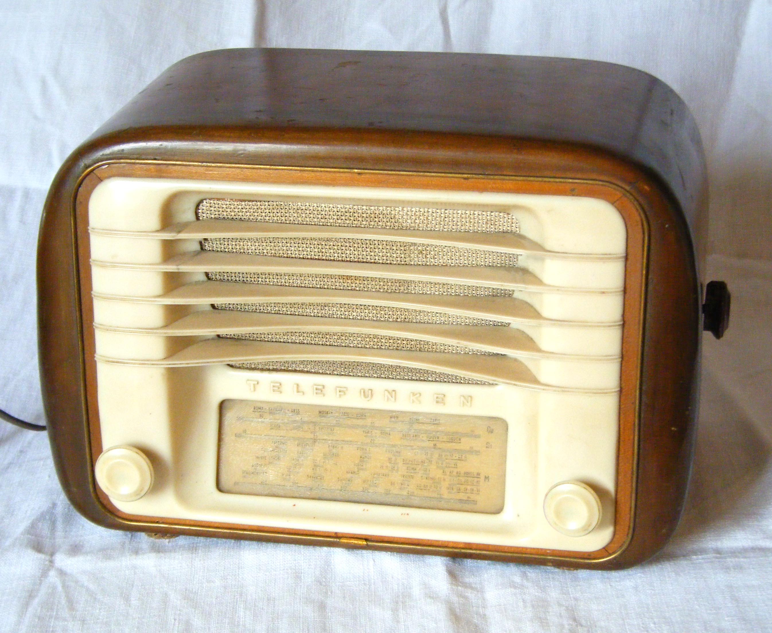Radio (apparecchio) - Wikipedia