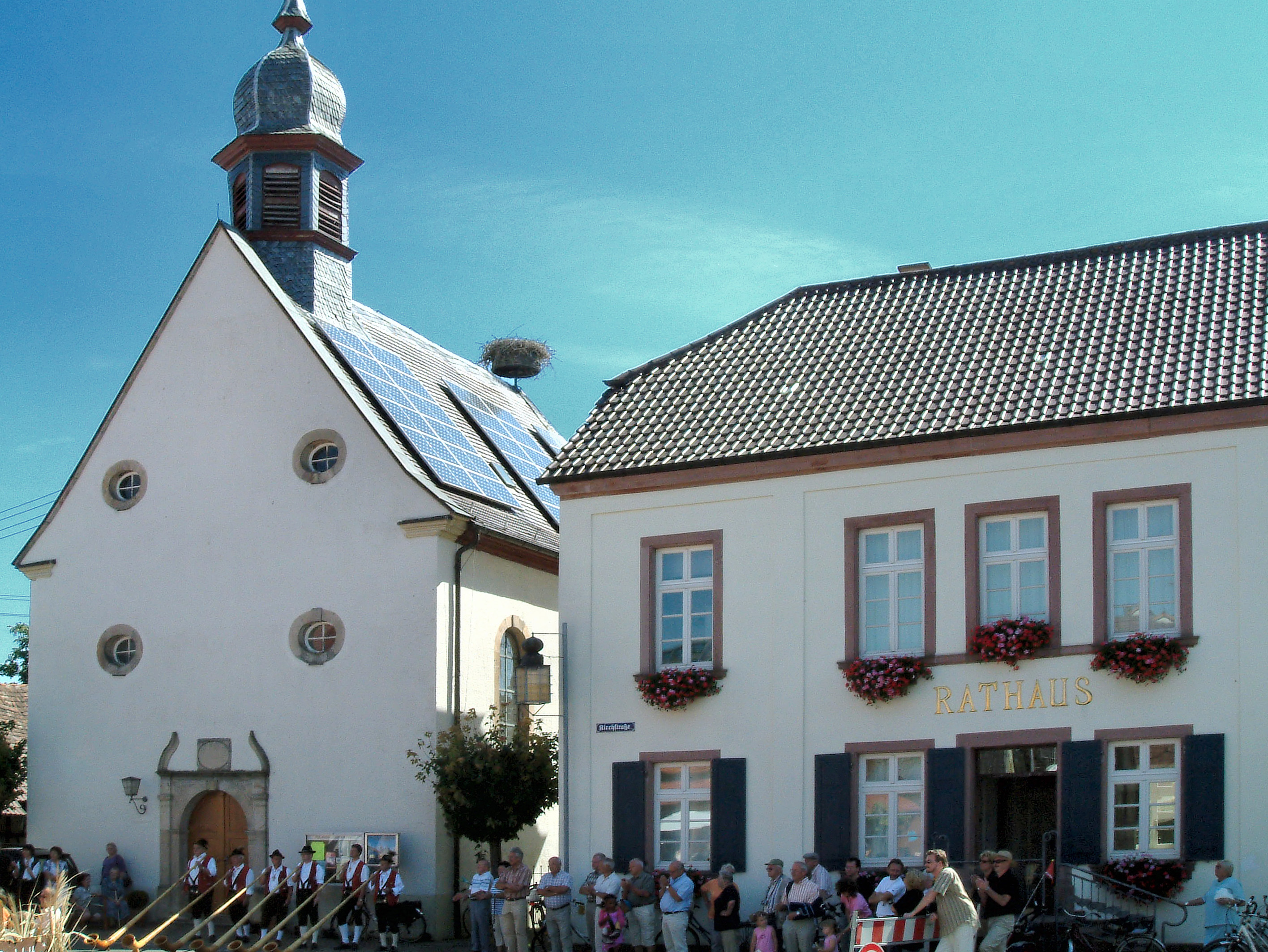 Evangelische Kirche und Rathaus