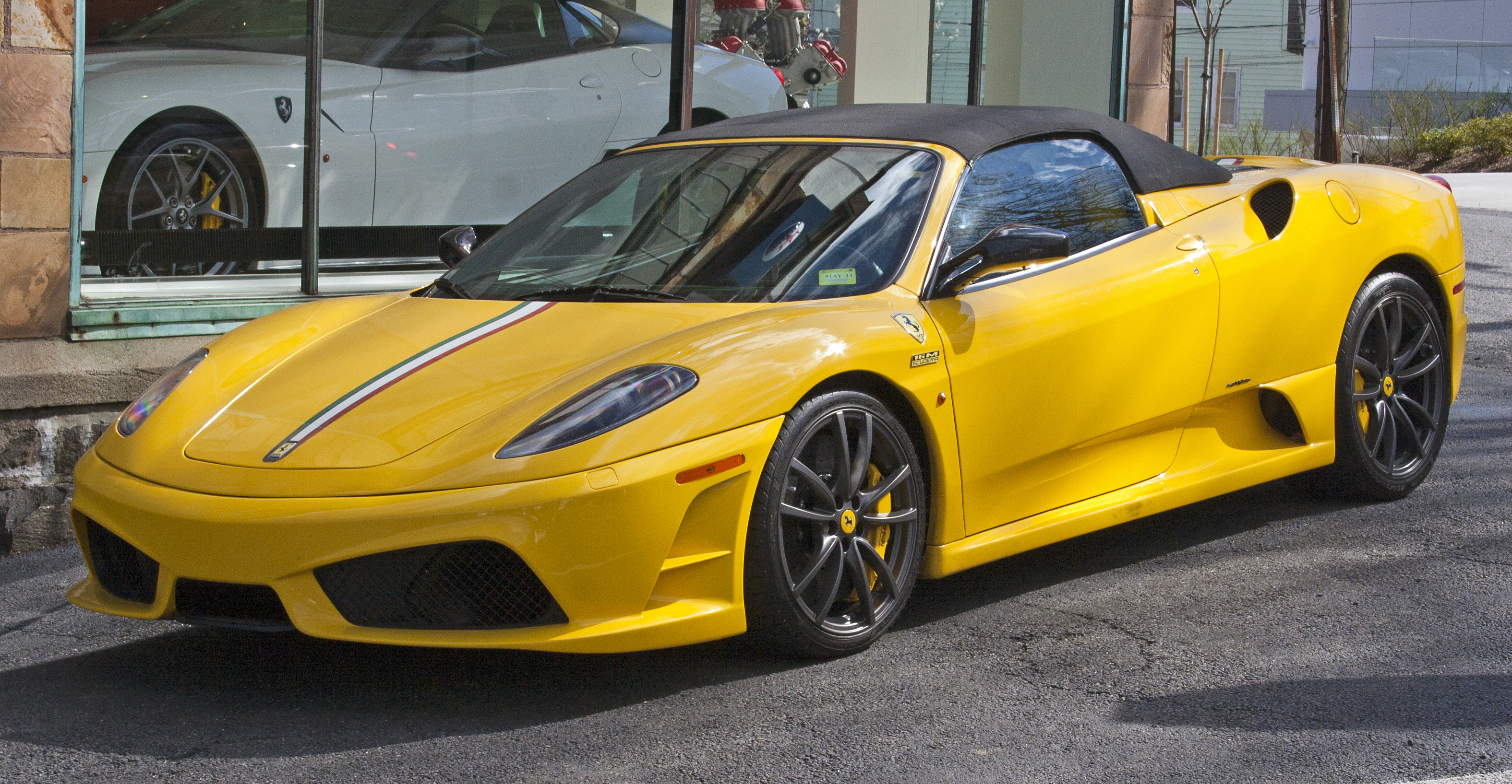 ferrari v12 spider