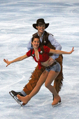 File:2009 Trophée Éric Bompard Dance - Emily SAMUELSON - Evan BATES - 2954a.jpg