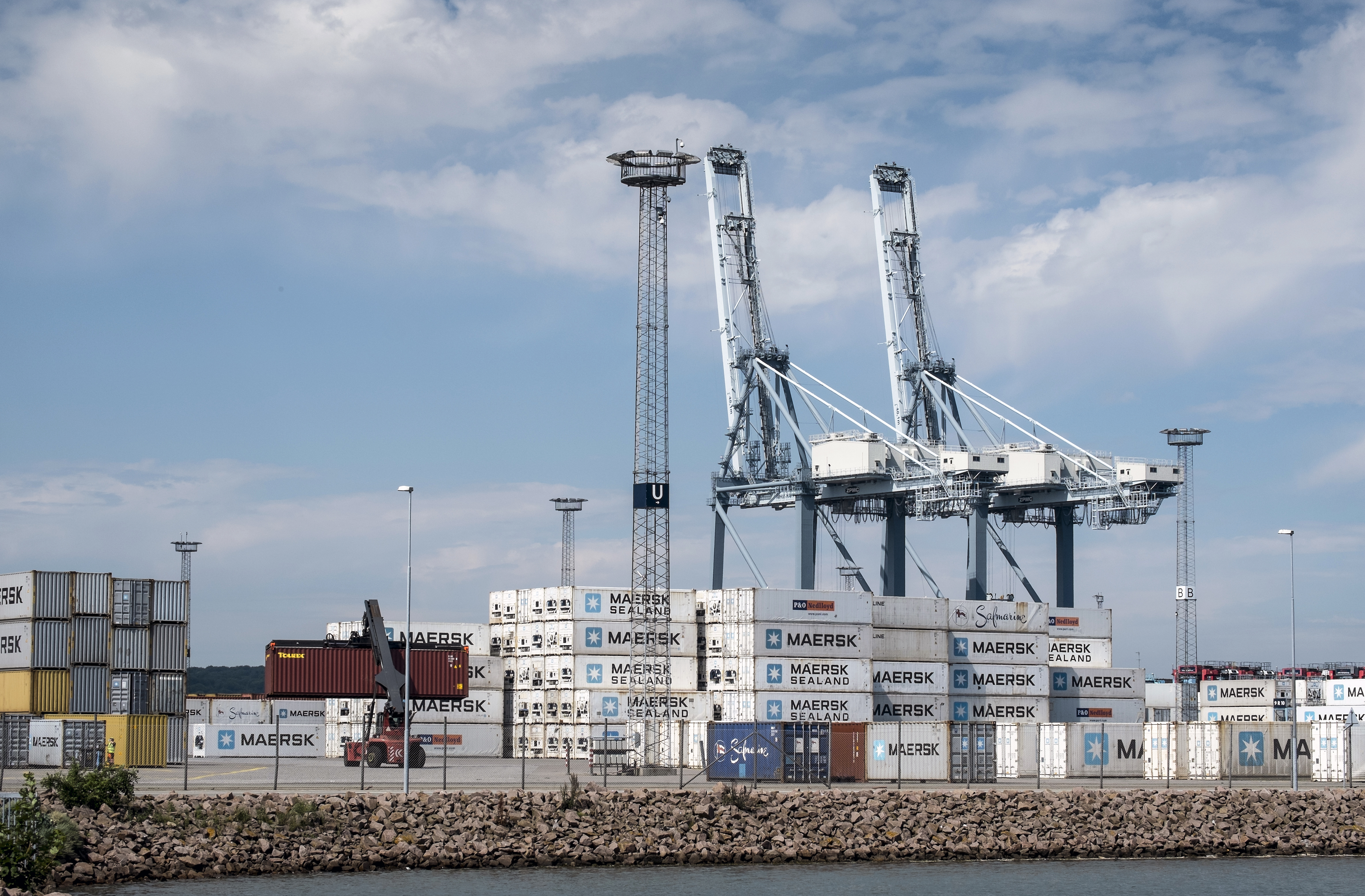 Fil APM Maersk containerterminal Aarhus 20150803 0247 22794692773