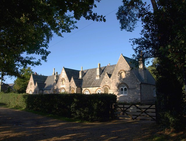 File:Almshouses,Talbot Village - geograph.org.uk - 1536978.jpg