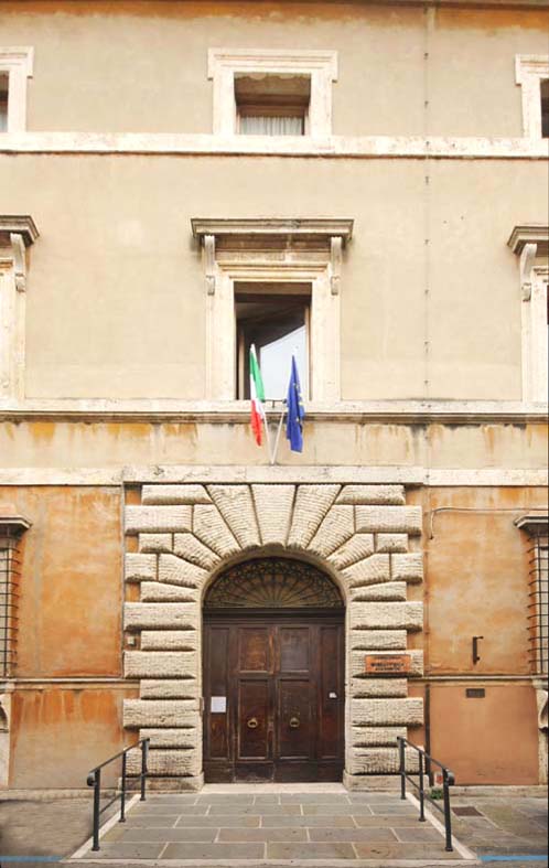 Biblioteca e Libreria riaperte dal 1° settembre - Pontificia