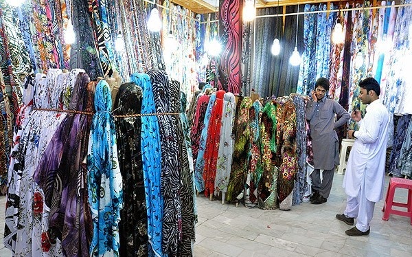 File:Bazaar of Zahedan - 18 March 2013 21.jpg