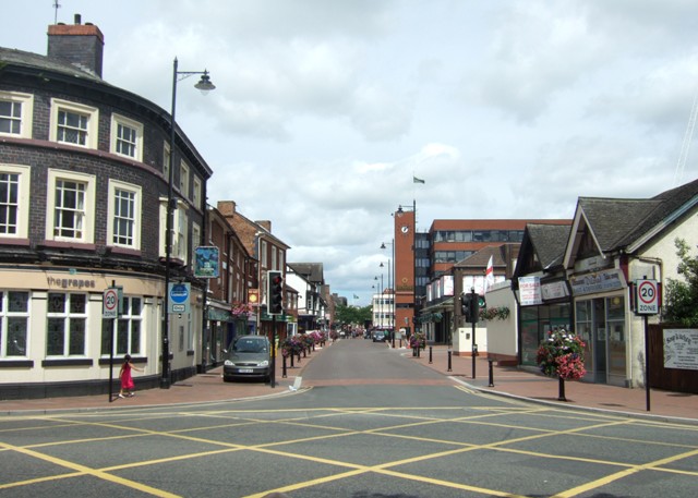 File:Bridge Street - geograph.org.uk - 1959136.jpg