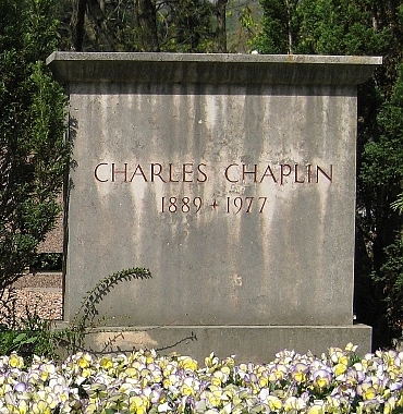 File:Charles Chaplin Grave in Corsier-sur-Vevey.jpg