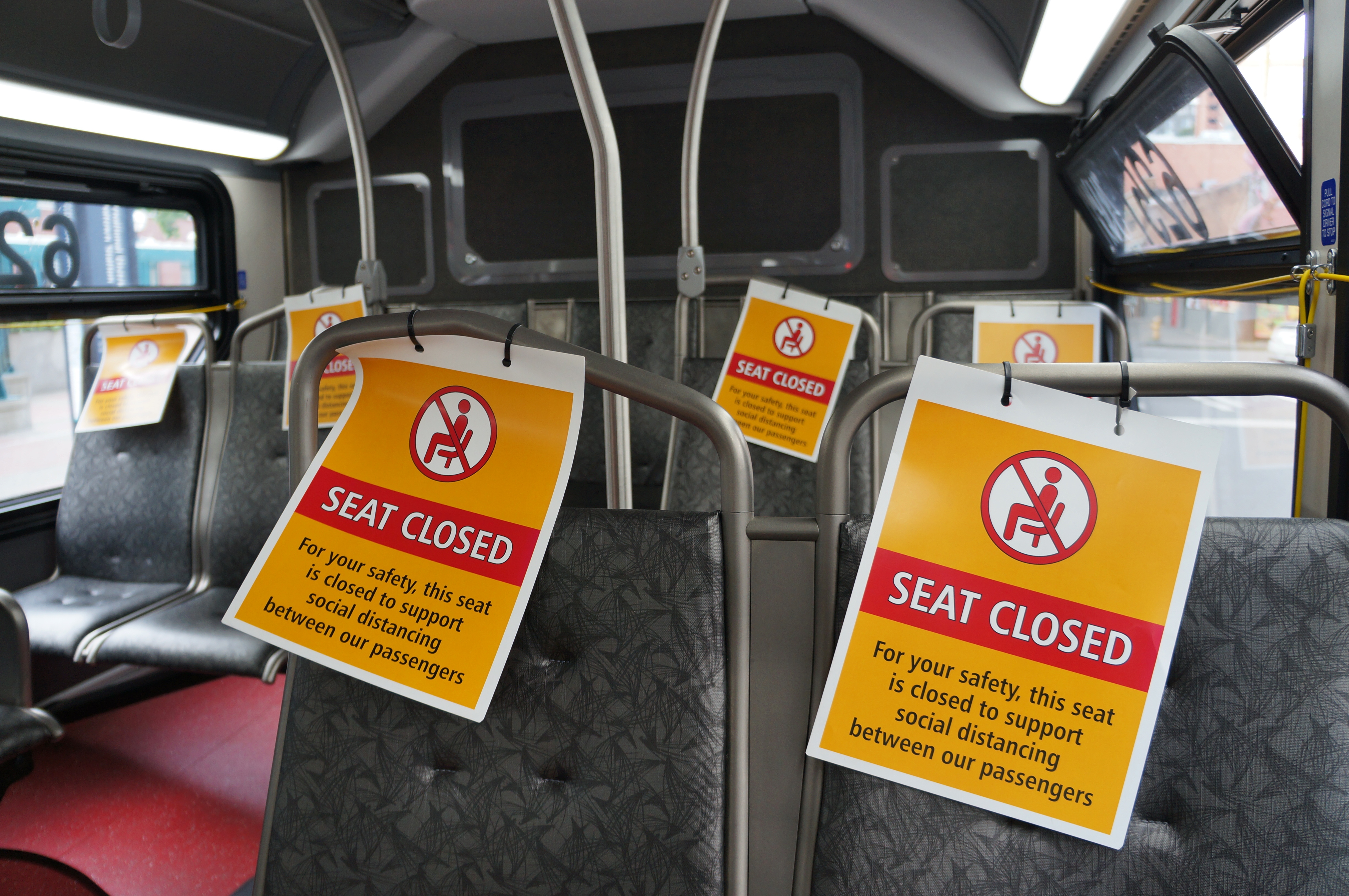 Closed_seats_on_King_County_Metro_bus_du