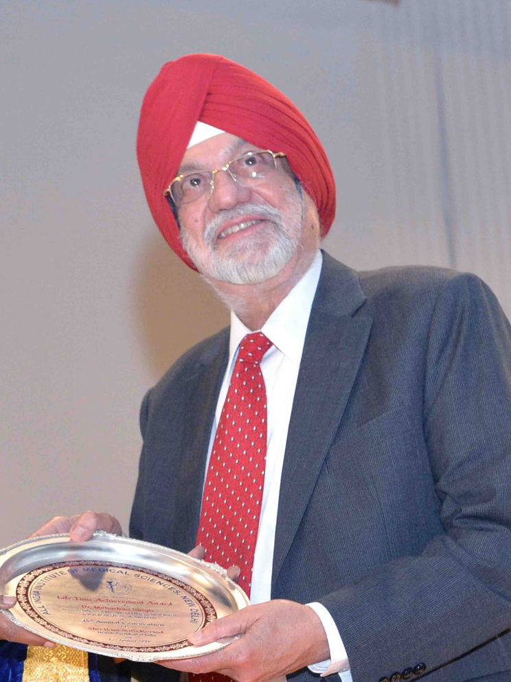 Dr. Meharban Singh with Lifetime Achievement award.