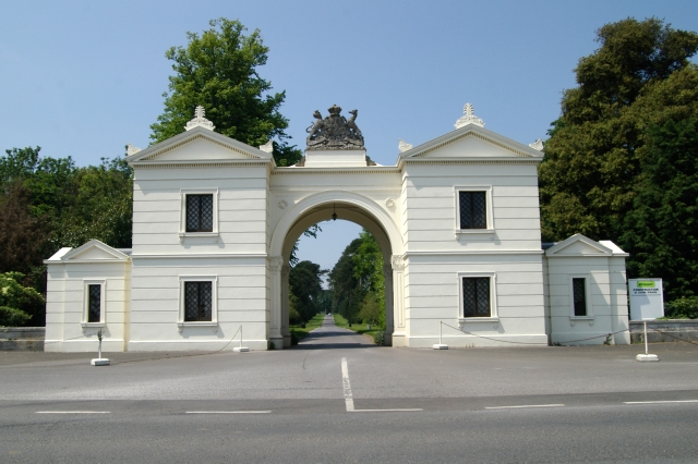 entrance gate designs for educational institutions