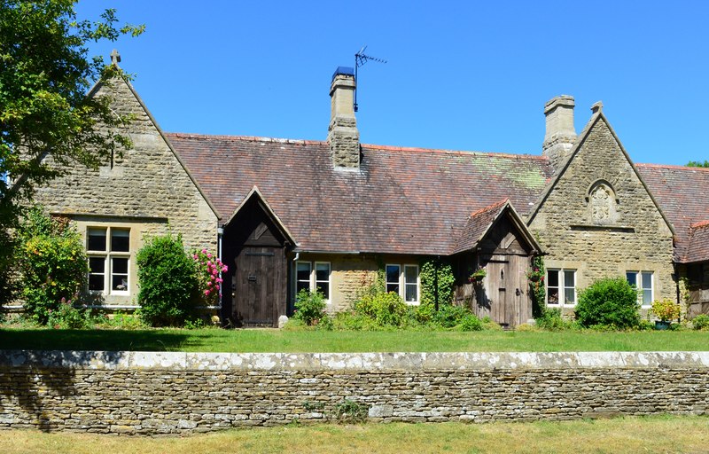 Former almshouses, Eastleach, Gloucestershire - geograph.org.uk - 4630633