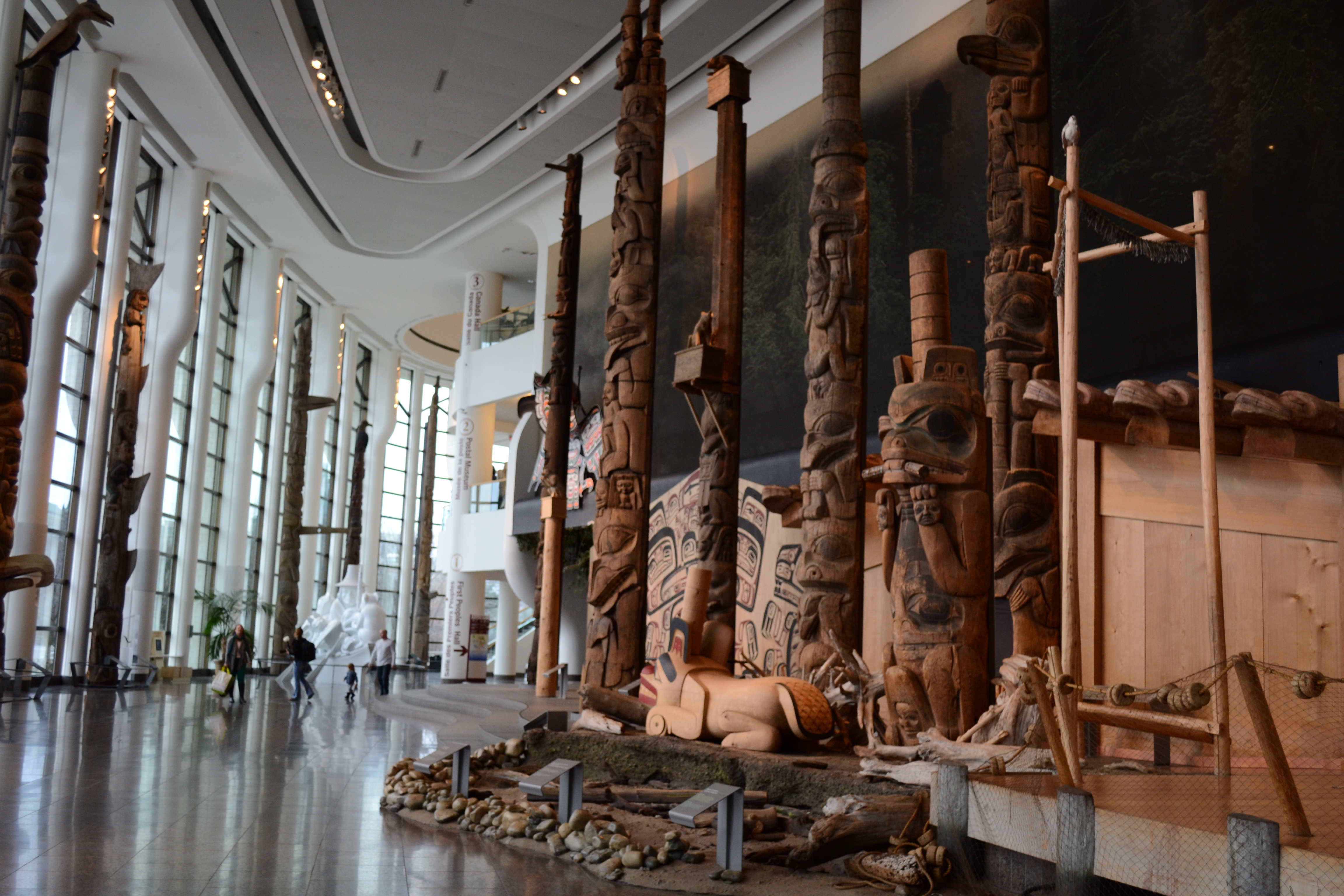 [Image: Grand_Hall_at_the_Canadian_Museum_of_Civ...247%29.jpg]