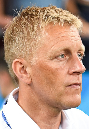 <span class="mw-page-title-main">Heimir Hallgrímsson</span> Icelandic footballer, coach, and dentist (born 1967)