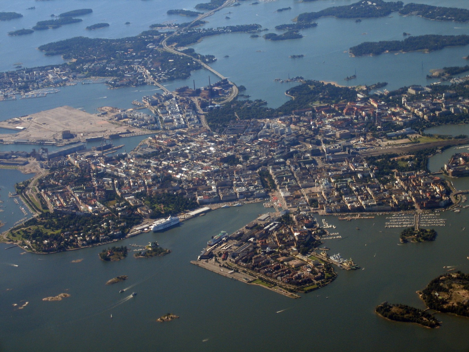 File:Helsinki aerial.jpg - Wikimedia Commons