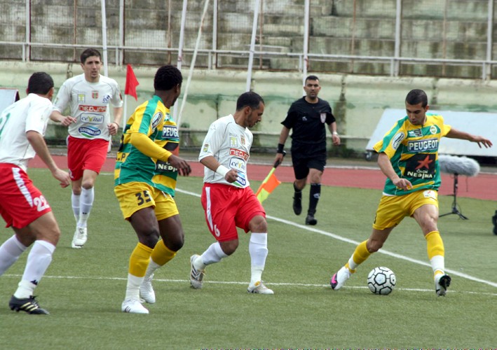 File:JS Kabylie and JSM Béjaia, february 27th 2010.jpg