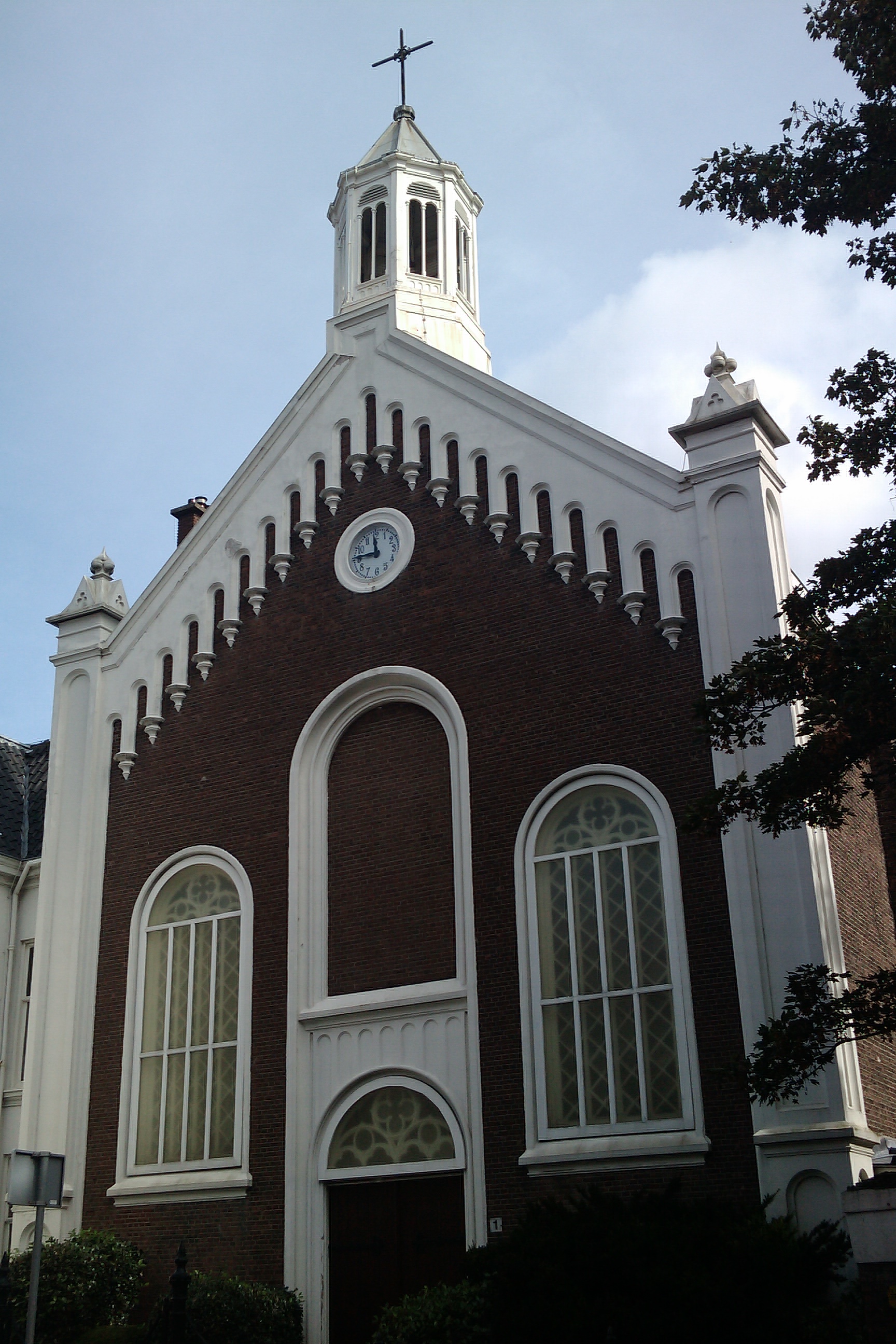 File:Katholiek Apostolische Kerk, 1e De Riemerstraat 1.jpg - Wikipedia