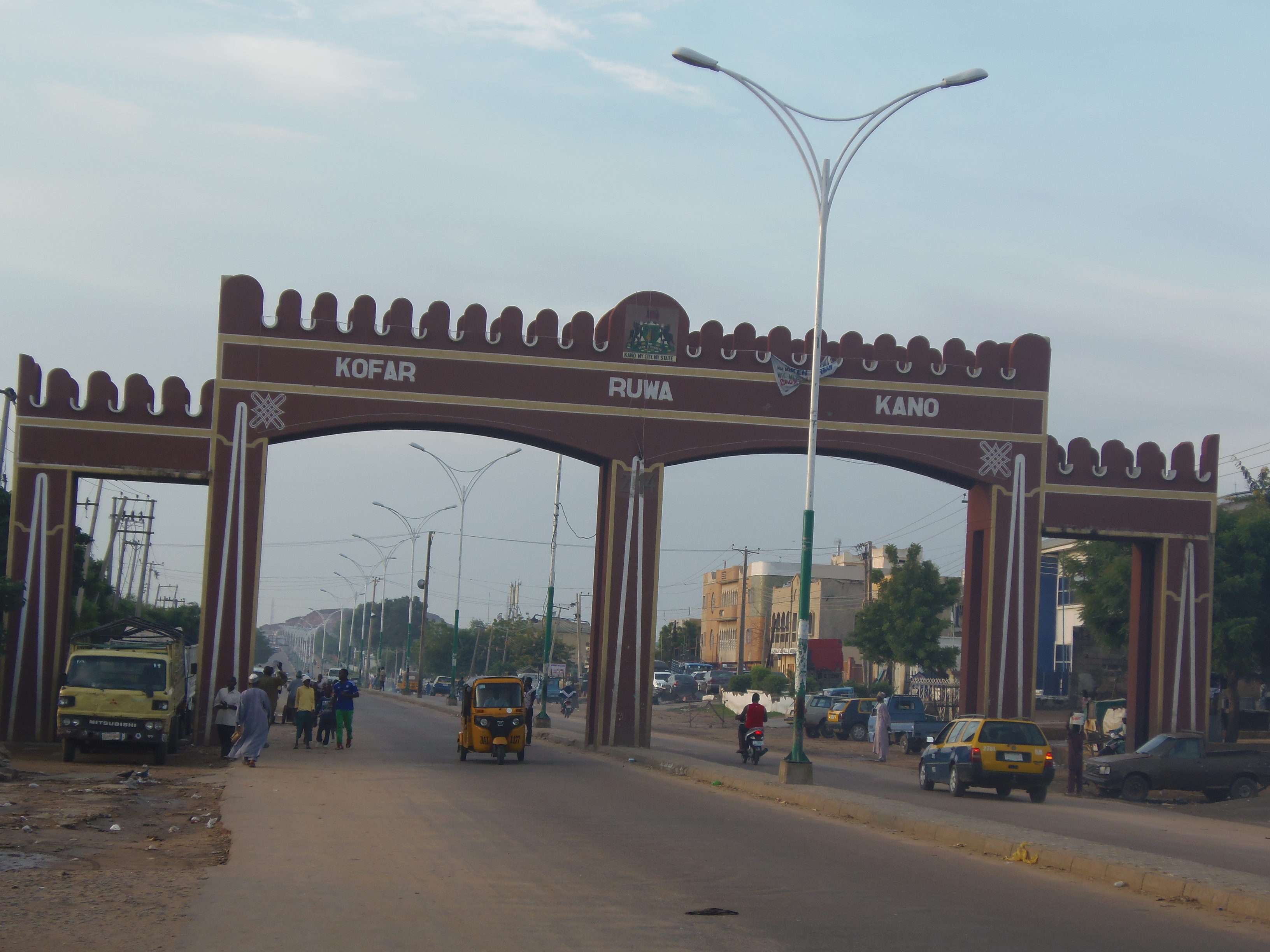 File:Kofar Ruwa - Kano City Gate.jpg - Wikimedia Commons