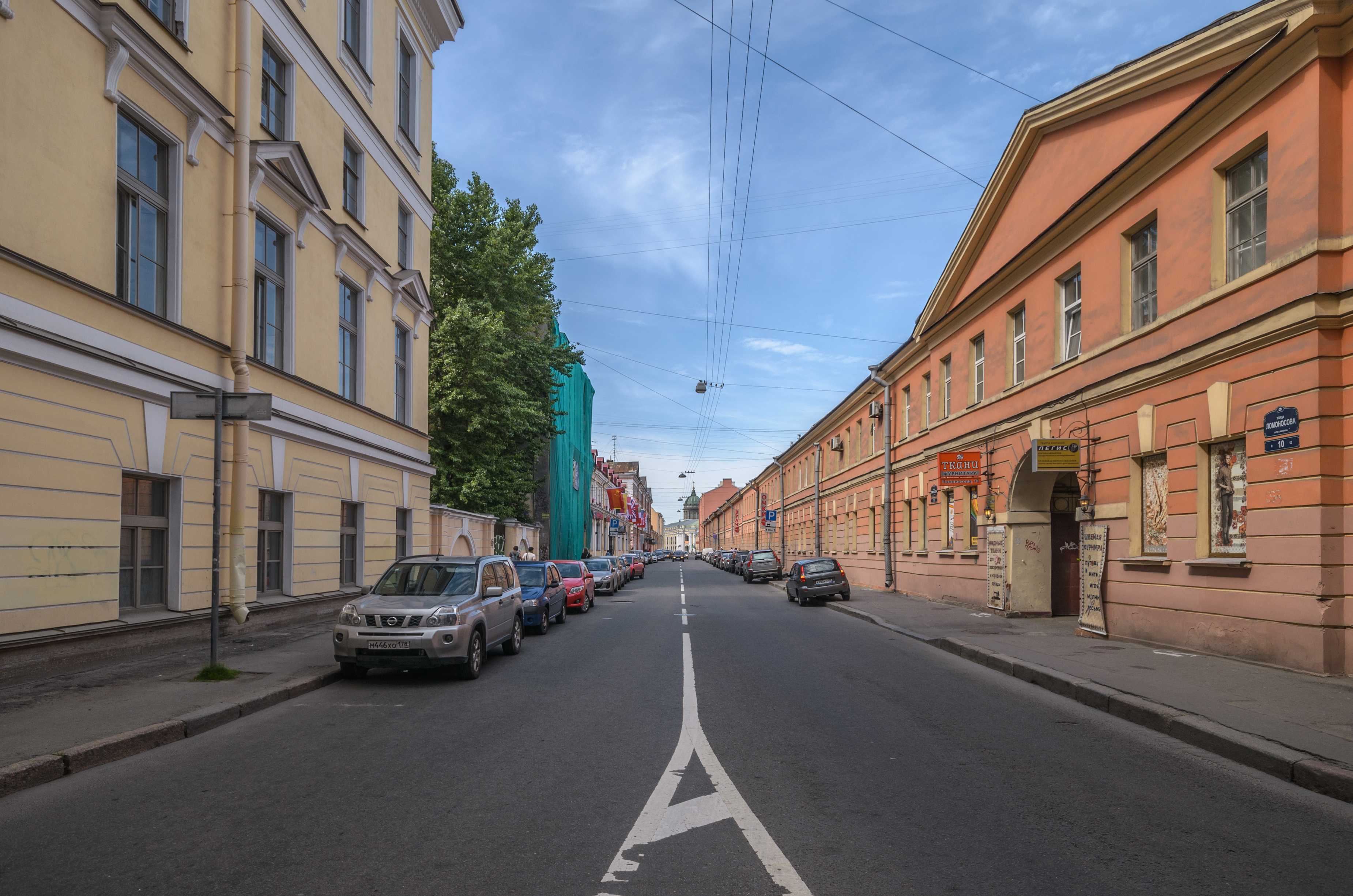 Улица ломоносова санкт петербург. Улица Ломоносова 10 Санкт-Петербург. Улица Ломоносова (Ломоносов). Улица СПБ имени Ломоносова.