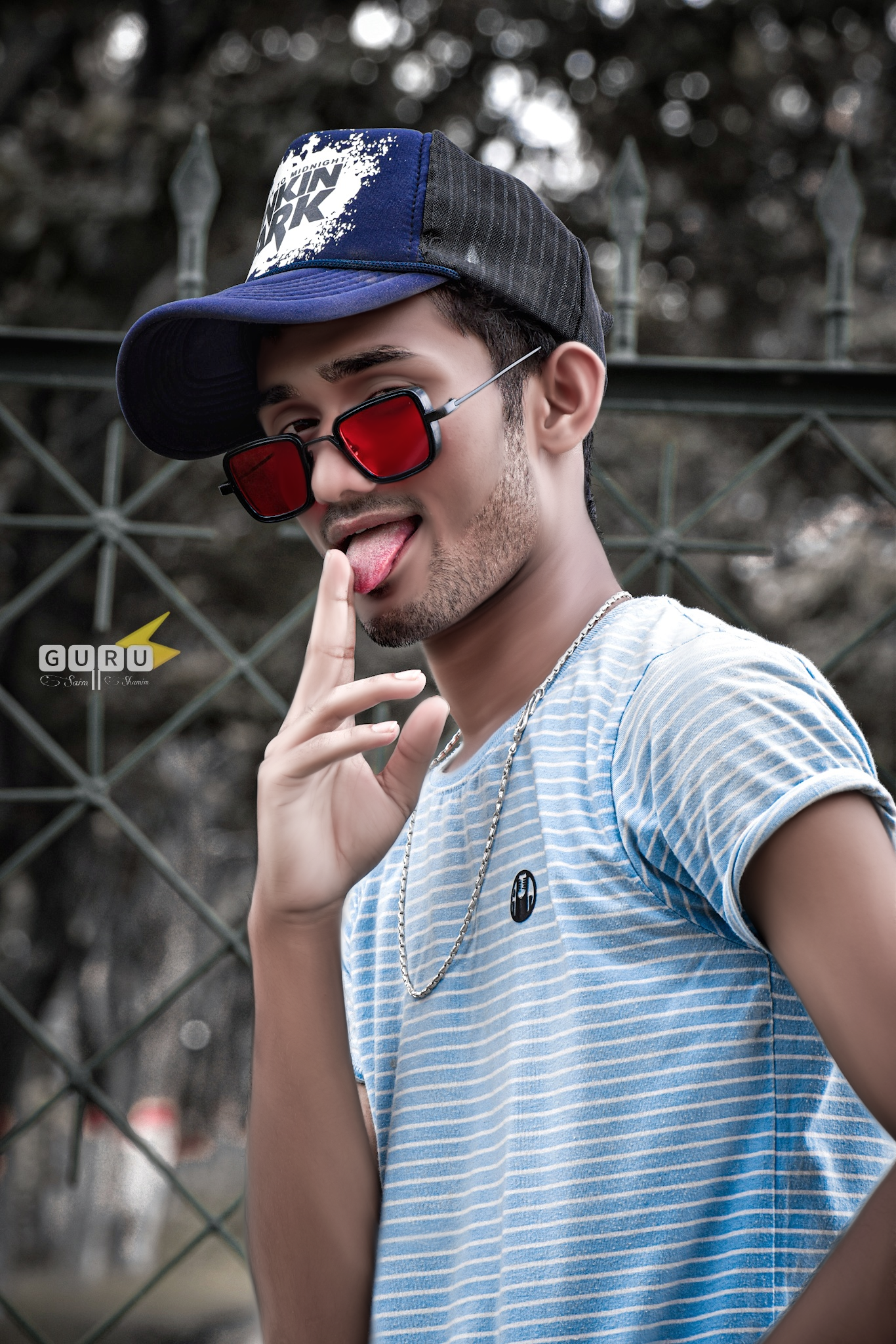 Stylish boy posing with sunglasses - PixaHive