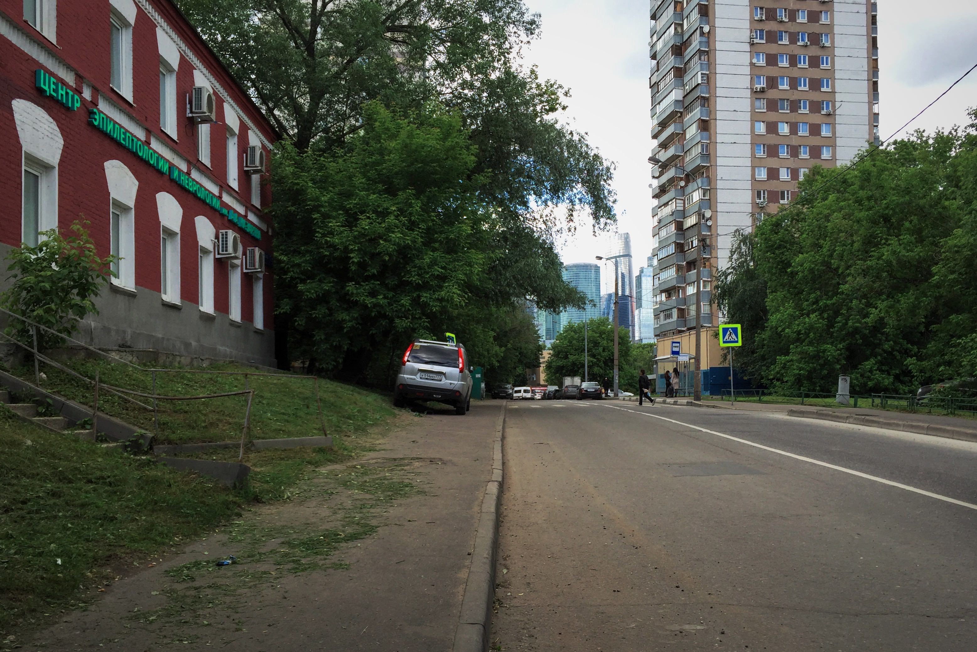 Высокая 1 москва. Московская 1. Дубна Титаник дом. Б1 Москва. Ул художественный проезд в Москве.