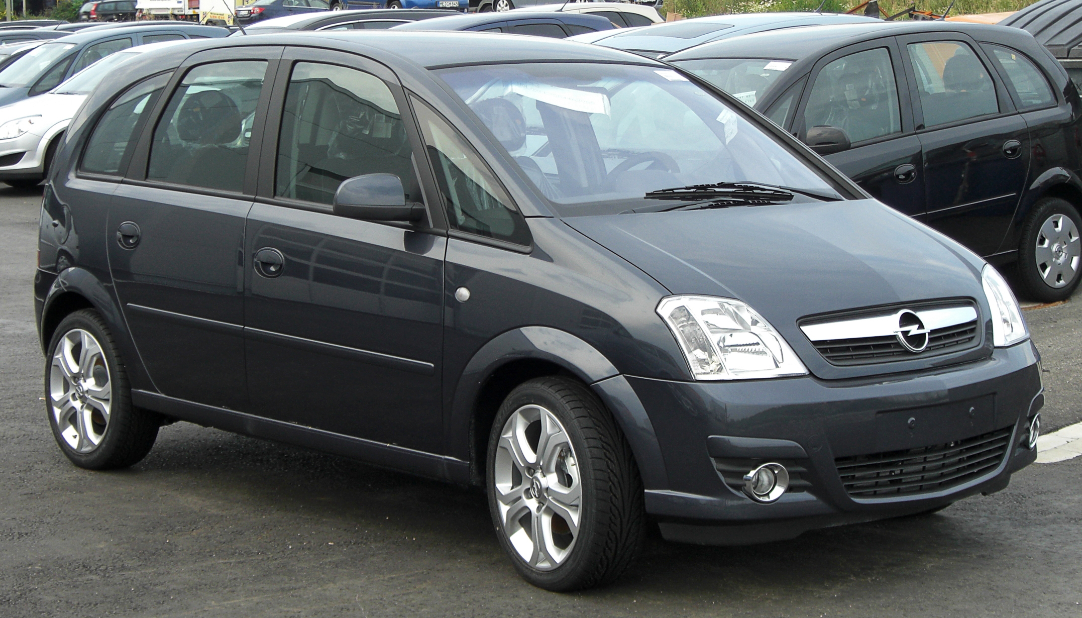 File:Opel Meriva Facelift 20090812 rear.JPG - Wikimedia Commons