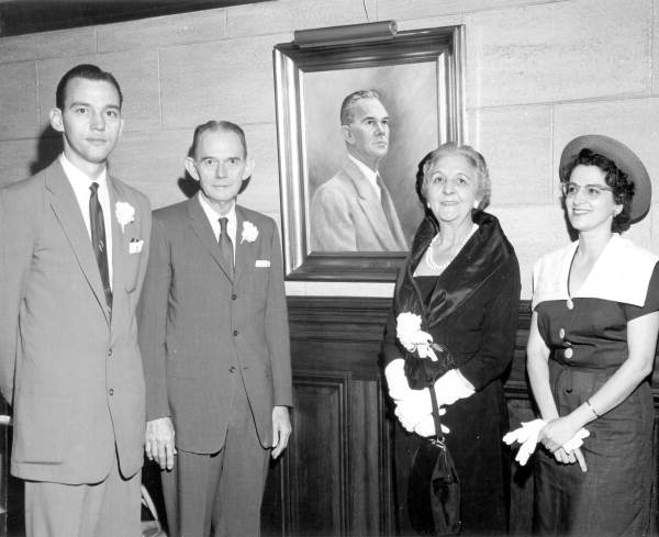 File:Peter Tomasello Jr. - Elizabeth Tomasello - Jerome Tomasello - Betty Fielder Mitchell.jpg