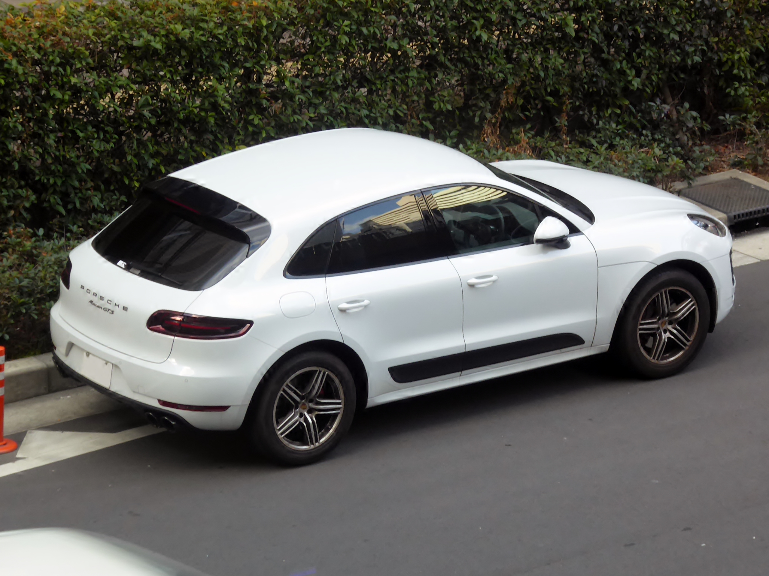 File:Porsche Macan GTS (95B) rear.jpg - Wikimedia Commons