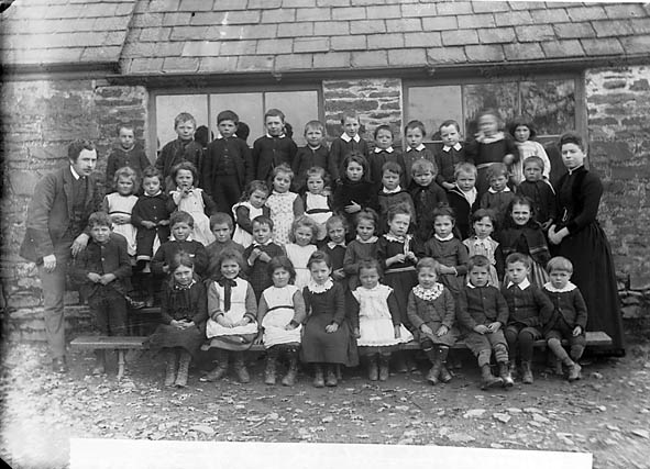 File:Pupils, Llanybydder school NLW3363317.jpg