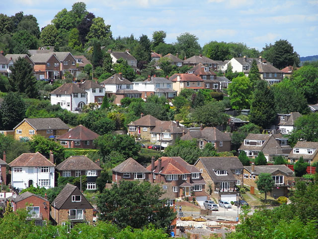 File:Sands, High Wycombe - geograph.org.uk - 2230184.jpg