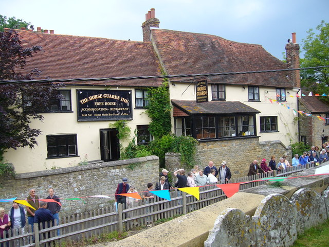 File:The "Horse Guards" public house at Tillington seen from the churchyard - geograph.org.uk - 927371.jpg