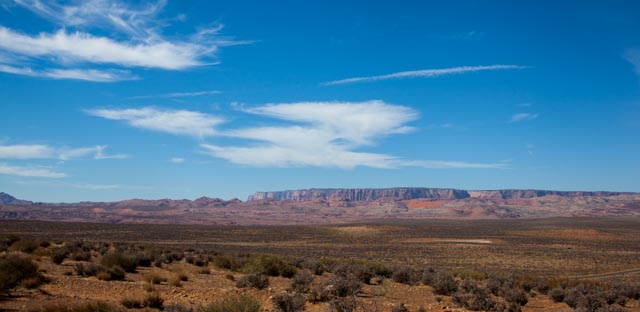 File:Typical scenery between Kanab, UT, and Page, AZ (8118027777).jpg