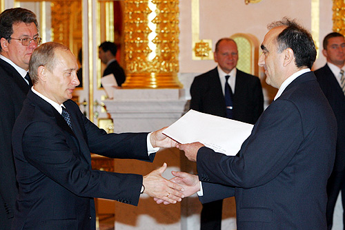 File:Vladimir Putin with Enver Halilović.jpg