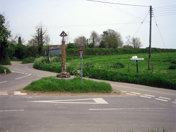 File:Wayside Cross, Tarrant Crawford - geograph.org.uk - 294918.jpg