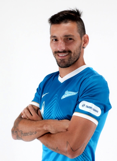 File:Zenit soccerman (12).jpg