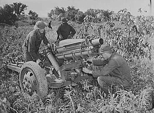 File:75mm-howitzer-ft-riley-kansas-194204-1.jpg