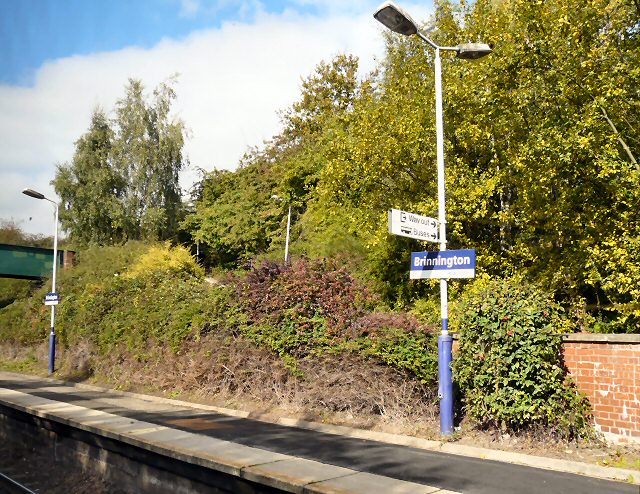 File:Brinnington Station - geograph.org.uk - 1507840.jpg