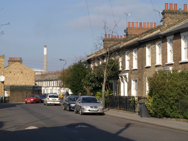 File:Brocklehurst Street, SE14 - geograph.org.uk - 2392829.jpg