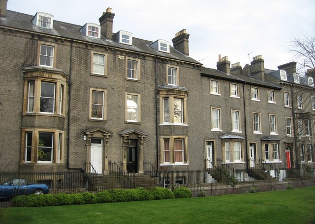 File:Brookside homes - geograph.org.uk - 709235.jpg