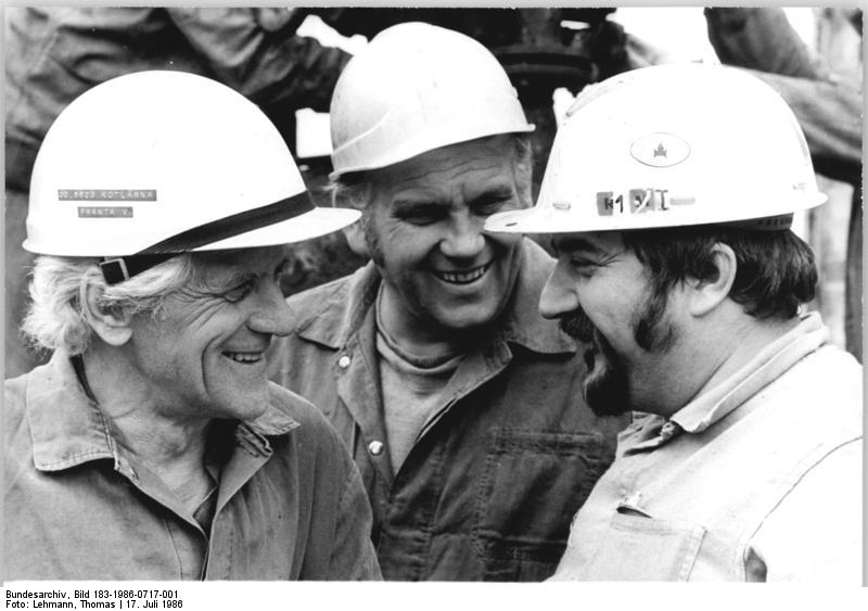 File:Bundesarchiv Bild 183-1986-0717-001, Leuna, tschechischer Gastarbeiter.jpg