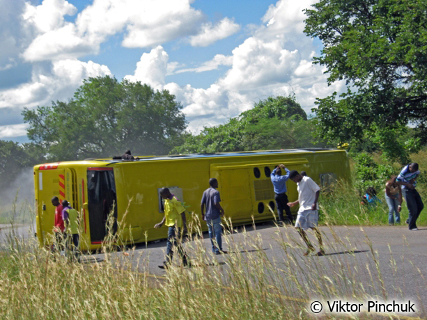 File:Car accident (Namibia).jpg