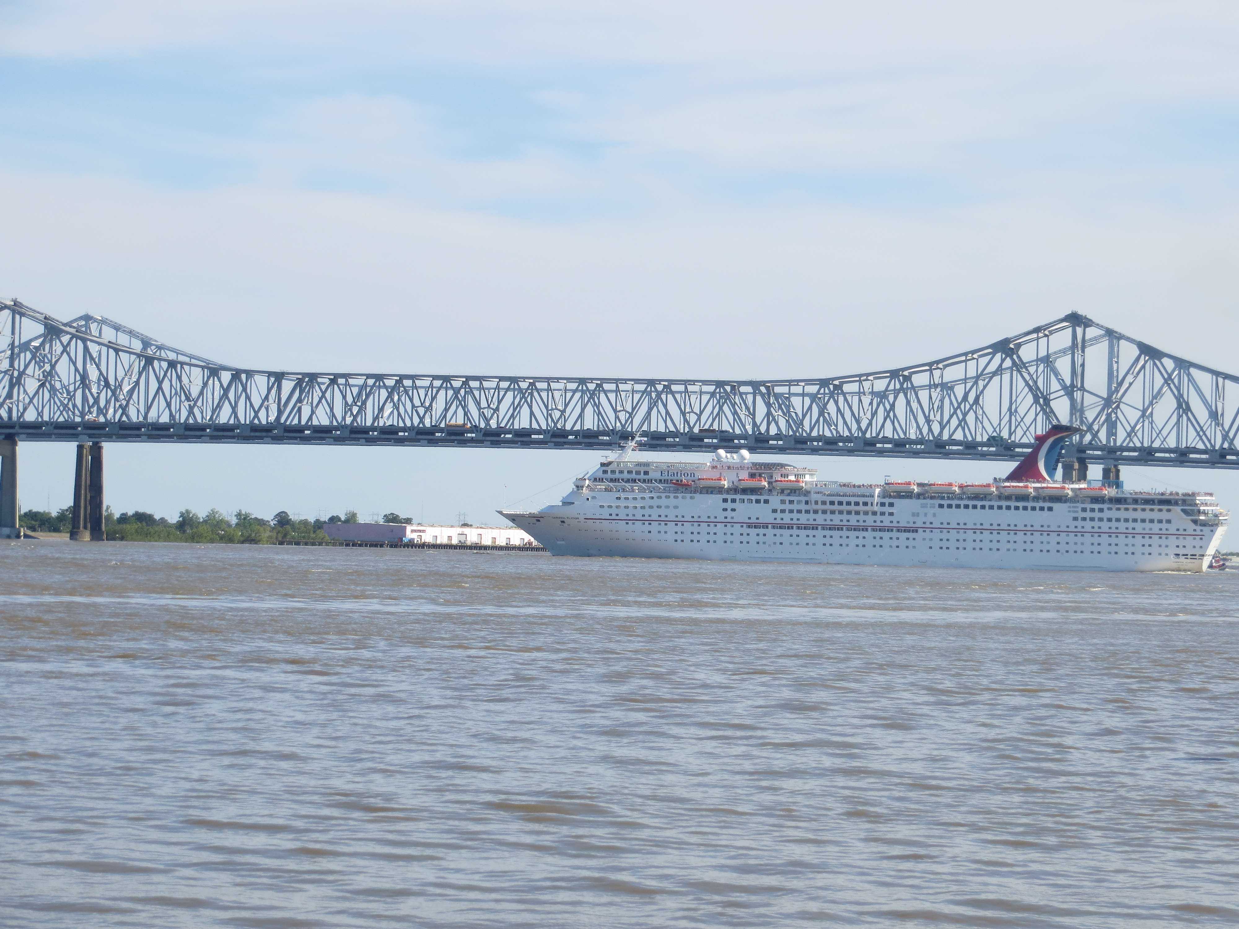 Carnival_Elation_turning_around_to_leave_the_Port_of_New_Orleans_4.JPG