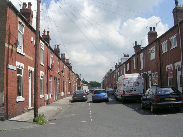 File:Centre Street - Brookside Street - geograph.org.uk - 1328888.jpg