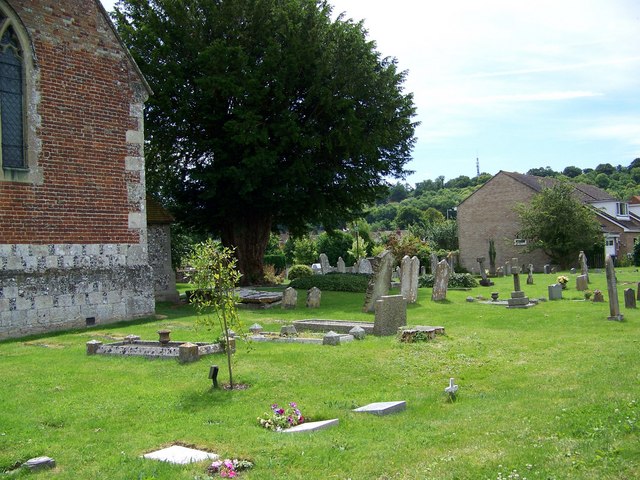 File:Churchyard, St George's Church, Harnham - geograph.org.uk - 887043.jpg