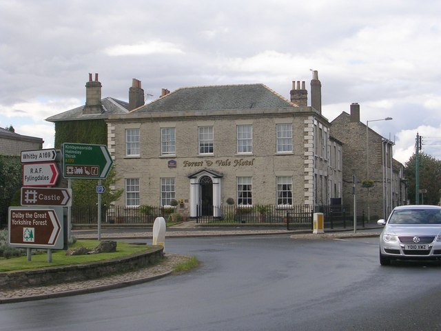 Small picture of Forest and Vale Hotel courtesy of Wikimedia Commons contributors