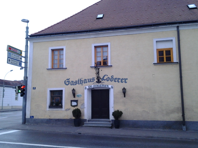 File:Gasthaus, Zum goldenen Kreuz 2013-02-02 08-19-17.jpg