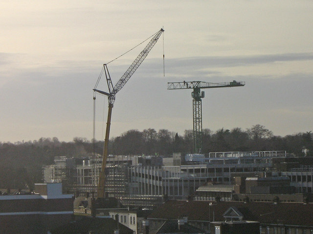 File:Half a crane - geograph.org.uk - 1088448.jpg