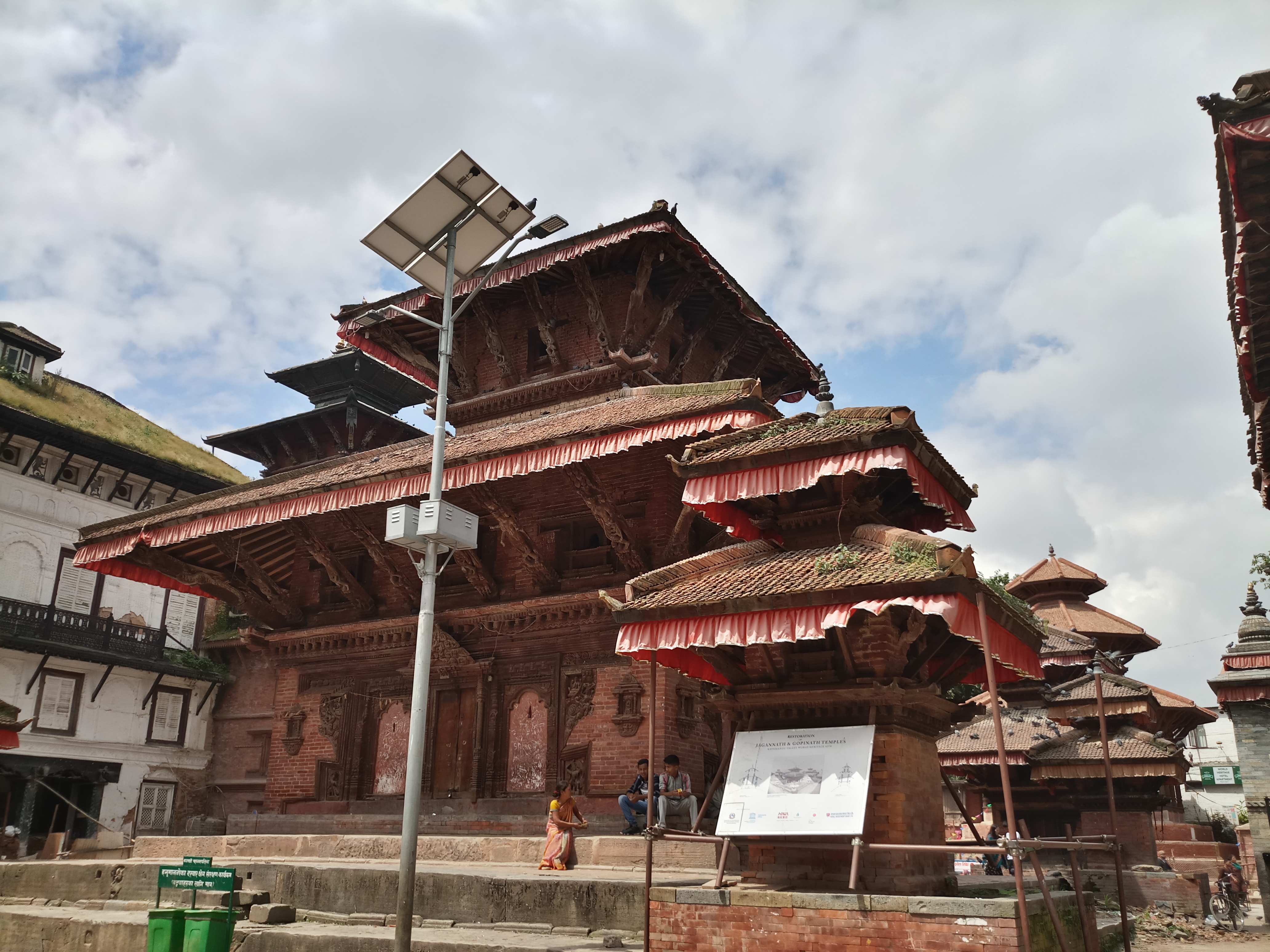 File:Jagannath Temple, Kathmandu Durbar Square.jpg - Wikimedia Commons